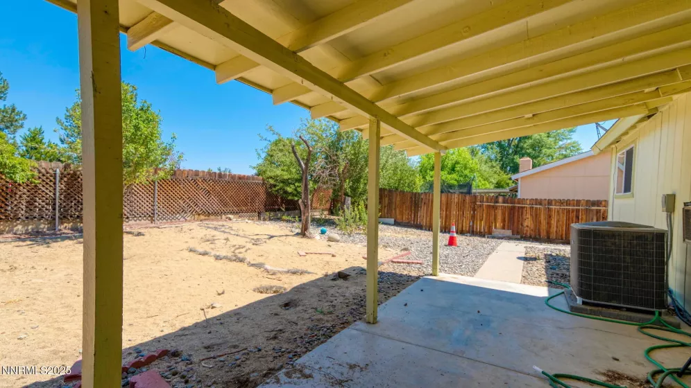 1002 Glen Meadow, Sparks, Nevada 89434, 3 Bedrooms Bedrooms, ,2 BathroomsBathrooms,Residential,Residential,Glen Meadow,250053318
