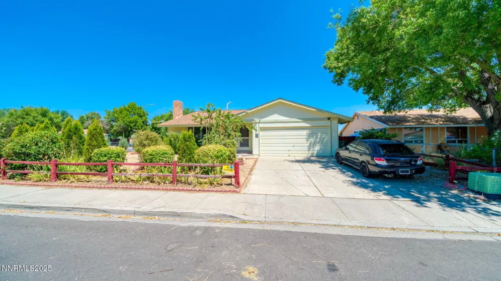1002 Glen Meadow, Sparks, Nevada 89434, 3 Bedrooms Bedrooms, ,2 BathroomsBathrooms,Residential,Residential,Glen Meadow,250053318