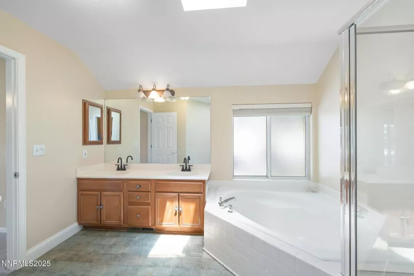 9005 Spanish Trail, Sparks, Nevada 89441, 3 Bedrooms Bedrooms, ,2 BathroomsBathrooms,Residential,Residential,Spanish Trail,250053329