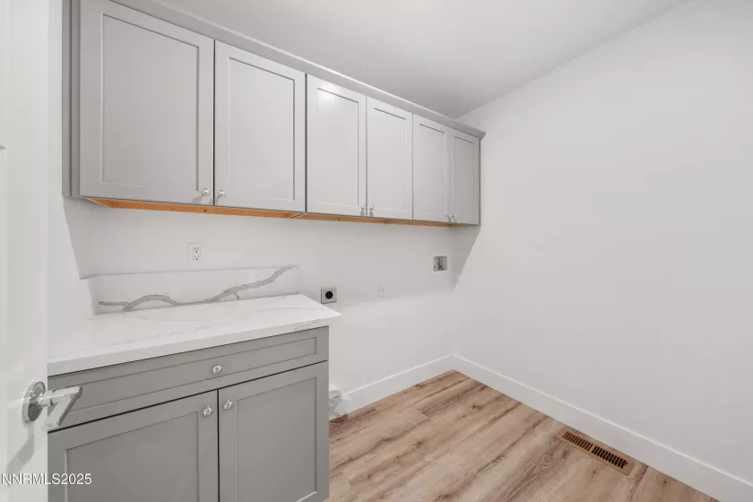 660 Emerald Lane, Battle Mountain, Nevada 89820, 3 Bedrooms Bedrooms, ,1 BathroomBathrooms,Residential,Residential,Emerald Lane,250053330