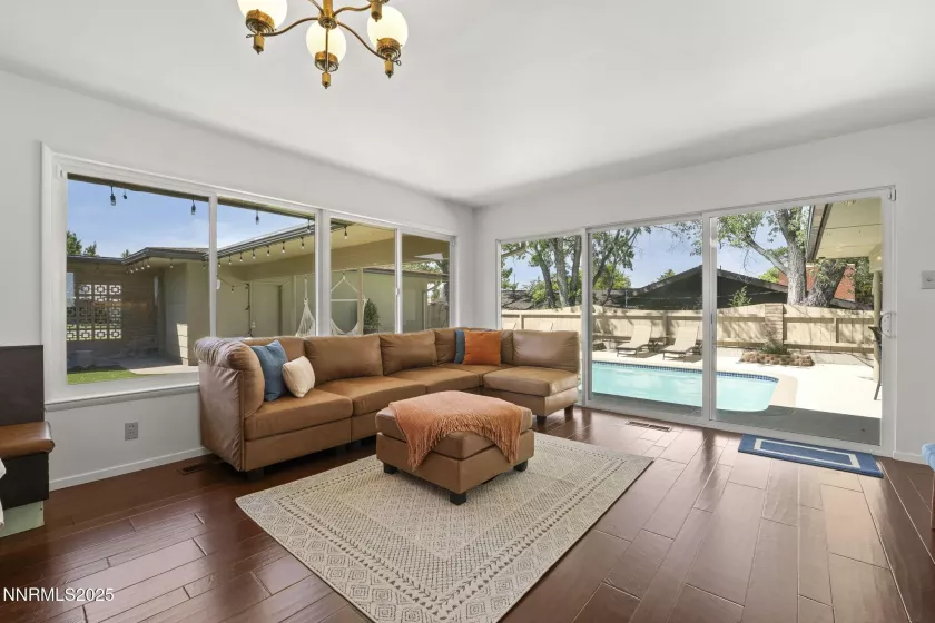 2080 Solari, Reno, Nevada 89509, 4 Bedrooms Bedrooms, ,3 BathroomsBathrooms,Residential,Residential,Solari,250051717