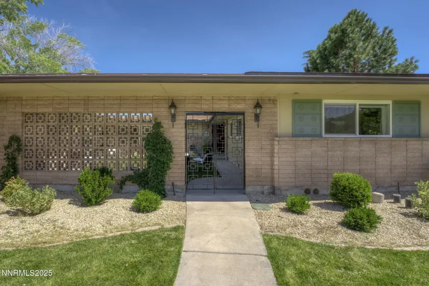 2080 Solari, Reno, Nevada 89509, 4 Bedrooms Bedrooms, ,3 BathroomsBathrooms,Residential,Residential,Solari,250051717