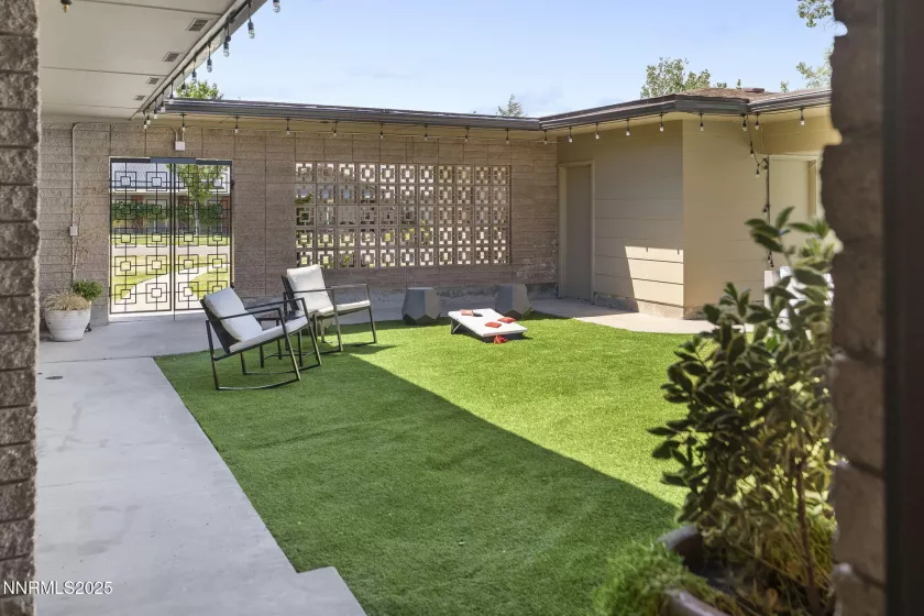 2080 Solari, Reno, Nevada 89509, 4 Bedrooms Bedrooms, ,3 BathroomsBathrooms,Residential,Residential,Solari,250051717