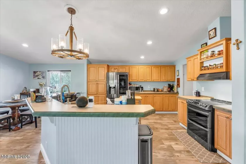 670 Ruby Creek, Reno, Nevada 89506, 3 Bedrooms Bedrooms, ,2 BathroomsBathrooms,Residential,Residential,Ruby Creek,250053332