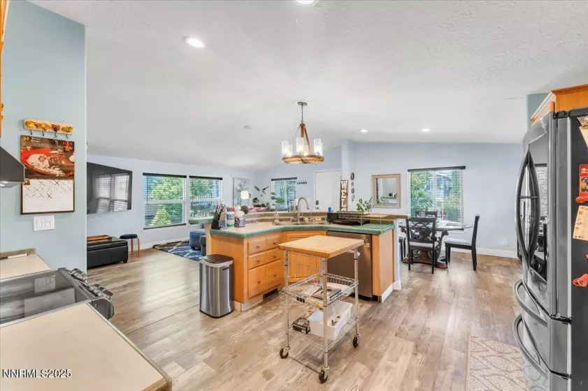 670 Ruby Creek, Reno, Nevada 89506, 3 Bedrooms Bedrooms, ,2 BathroomsBathrooms,Residential,Residential,Ruby Creek,250053332