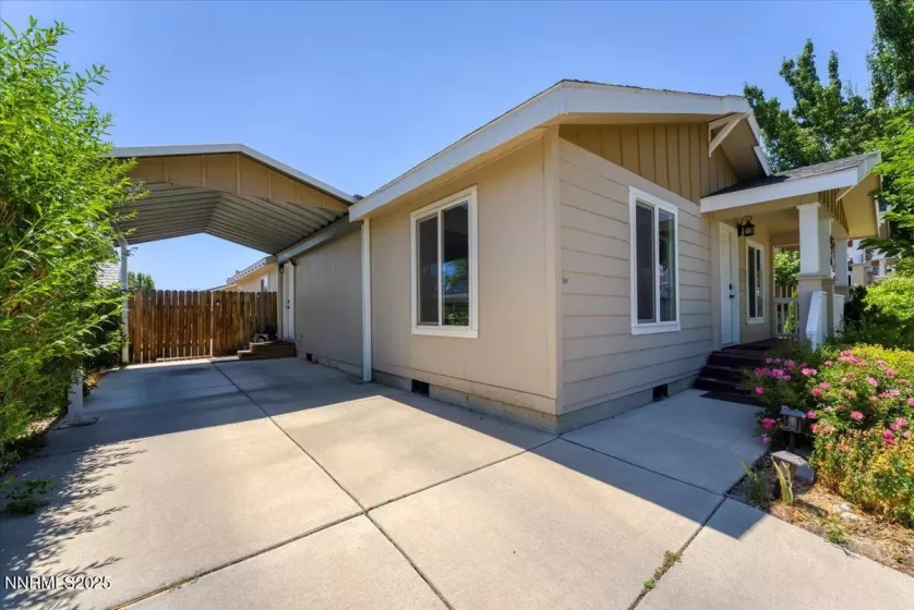670 Ruby Creek, Reno, Nevada 89506, 3 Bedrooms Bedrooms, ,2 BathroomsBathrooms,Residential,Residential,Ruby Creek,250053332