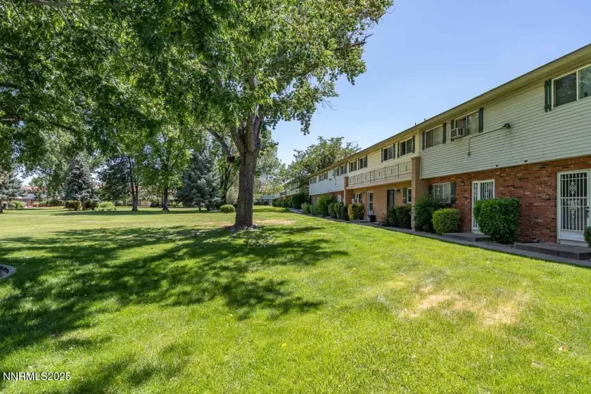 403 Smithridge, Reno, Nevada 89502, 2 Bedrooms Bedrooms, ,2 BathroomsBathrooms,Residential,Residential,Smithridge,250053337