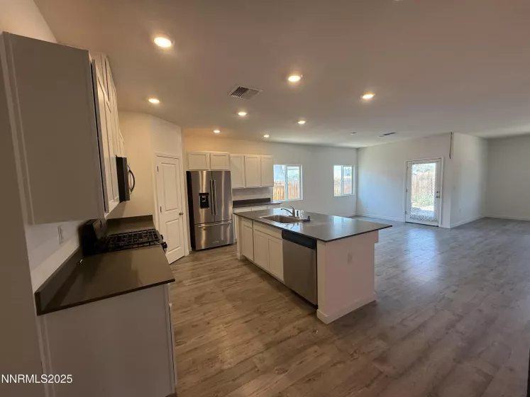 1125 Alder, Fallon, Nevada 89406, 4 Bedrooms Bedrooms, ,2 BathroomsBathrooms,Residential,Residential,Alder,250053344