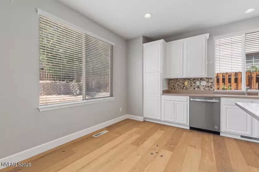 Reno, Nevada 89509, 3 Bedrooms Bedrooms, ,3 BathroomsBathrooms,Residential,Residential,250053346