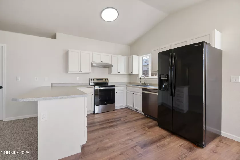 571 Spur, Fernley, Nevada 89408, 3 Bedrooms Bedrooms, ,2 BathroomsBathrooms,Residential,Residential,Spur,250053348