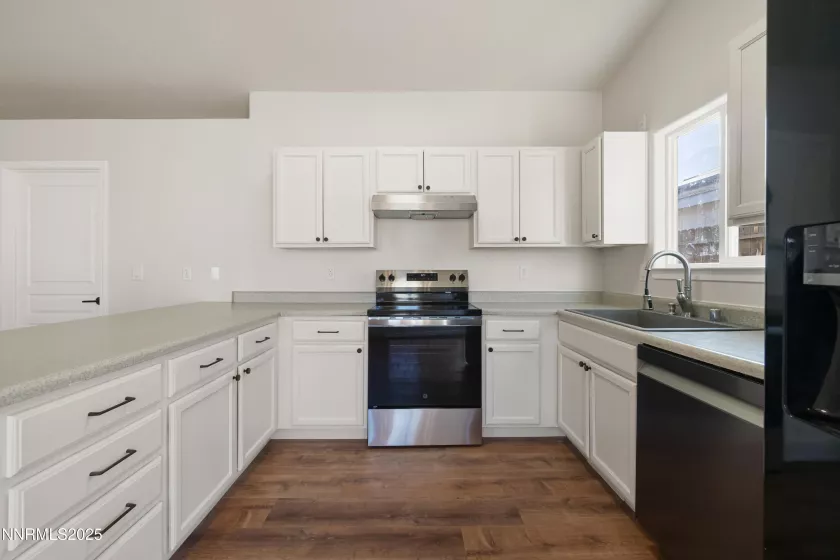 571 Spur, Fernley, Nevada 89408, 3 Bedrooms Bedrooms, ,2 BathroomsBathrooms,Residential,Residential,Spur,250053348