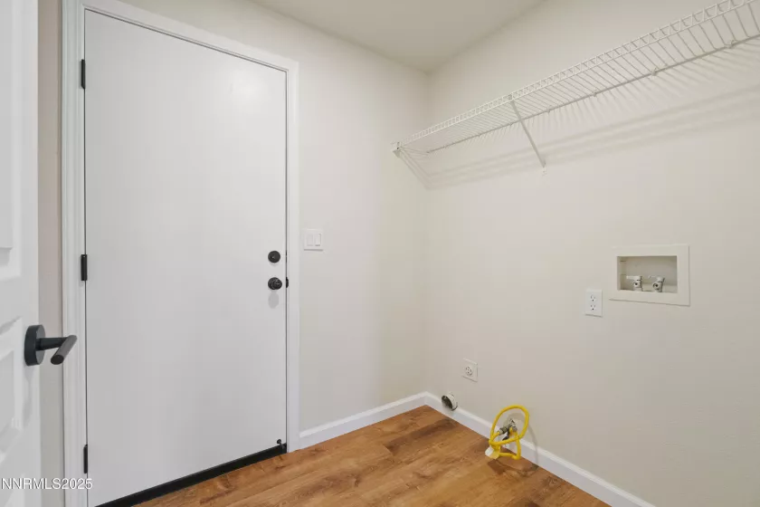 571 Spur, Fernley, Nevada 89408, 3 Bedrooms Bedrooms, ,2 BathroomsBathrooms,Residential,Residential,Spur,250053348