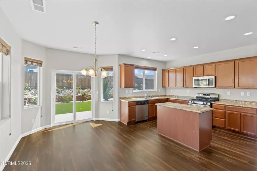 181 Walnut, Fernley, Nevada 89408, 3 Bedrooms Bedrooms, ,2 BathroomsBathrooms,Residential,Residential,Walnut,250053351