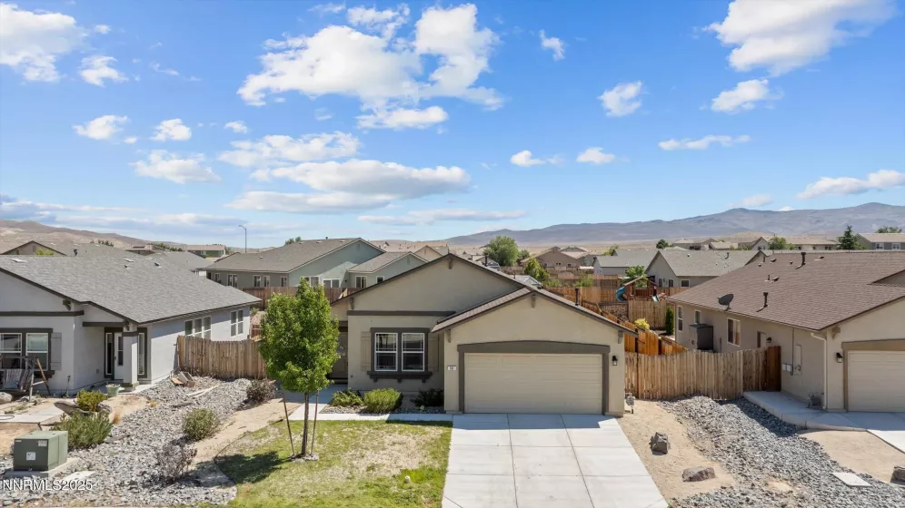 181 Walnut, Fernley, Nevada 89408, 3 Bedrooms Bedrooms, ,2 BathroomsBathrooms,Residential,Residential,Walnut,250053351