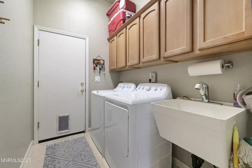 101 Poppy Hills, Dayton, Nevada 89403, 3 Bedrooms Bedrooms, ,2 BathroomsBathrooms,Residential,Residential,Poppy Hills,250053355