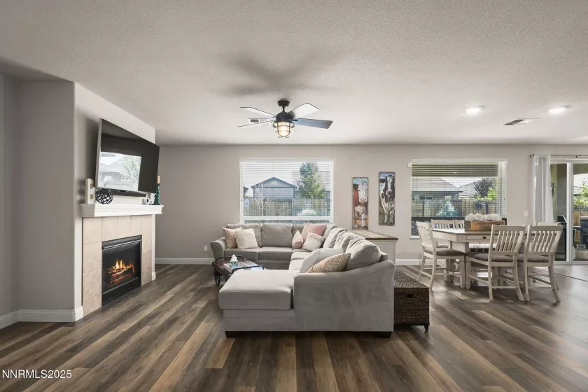 204 Bristol Wells, Spanish Springs, Nevada 89441, 4 Bedrooms Bedrooms, ,2 BathroomsBathrooms,Residential,Residential,Bristol Wells,250053359
