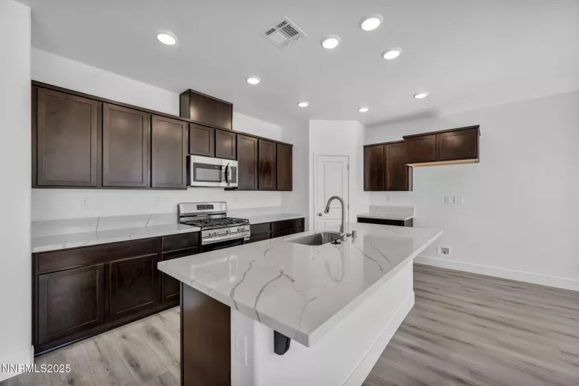 1333 Nebula, Carson City, Nevada 89705, 3 Bedrooms Bedrooms, ,2 BathroomsBathrooms,Residential,Residential,Nebula,250053360