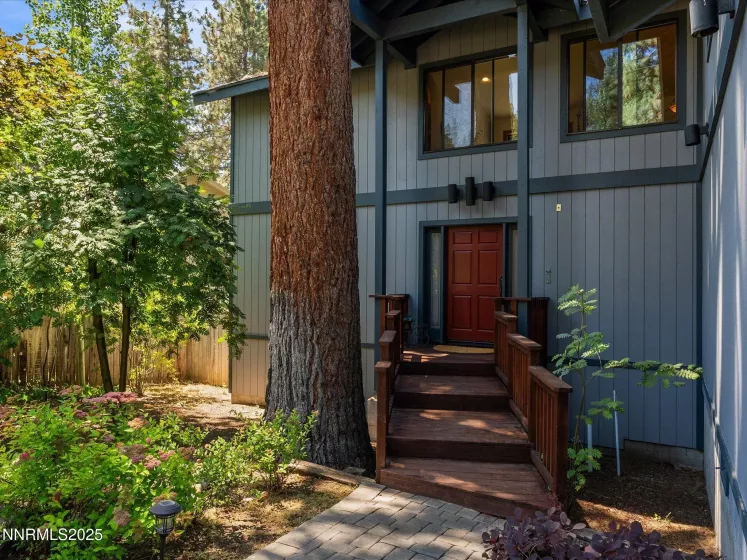622 Freel, Zephyr Cove, Nevada 89448, 4 Bedrooms Bedrooms, ,3 BathroomsBathrooms,Residential,Residential,Freel,250053357