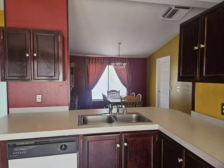 82 Volcano Ave, Reno, Nevada 89506, 3 Bedrooms Bedrooms, 10 Rooms Rooms,2 BathroomsBathrooms,Manufactured,Residential,Volcano,250053375