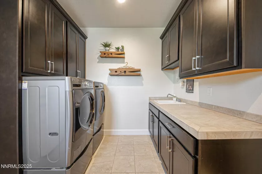 1845 Dove Mountain, Reno, Nevada 89523, 3 Bedrooms Bedrooms, ,4 BathroomsBathrooms,Residential,Residential,Dove Mountain,250050221
