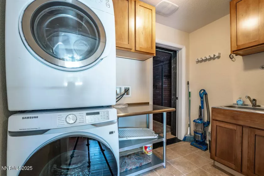 996 Tyner, Incline Village, Nevada 89451, 4 Bedrooms Bedrooms, ,4 BathroomsBathrooms,Residential,Residential,Tyner,250053372