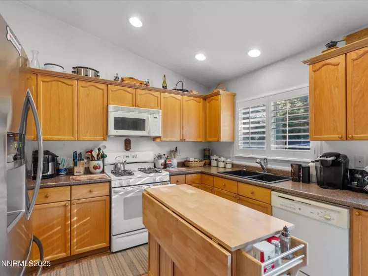 9493 Long River, Reno, Nevada 89506, 3 Bedrooms Bedrooms, ,2 BathroomsBathrooms,Residential,Residential,Long River,250053378