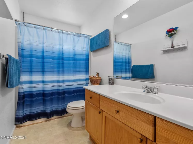 9493 Long River, Reno, Nevada 89506, 3 Bedrooms Bedrooms, ,2 BathroomsBathrooms,Residential,Residential,Long River,250053378