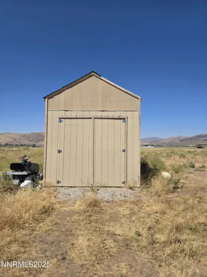 Storage shed with loft