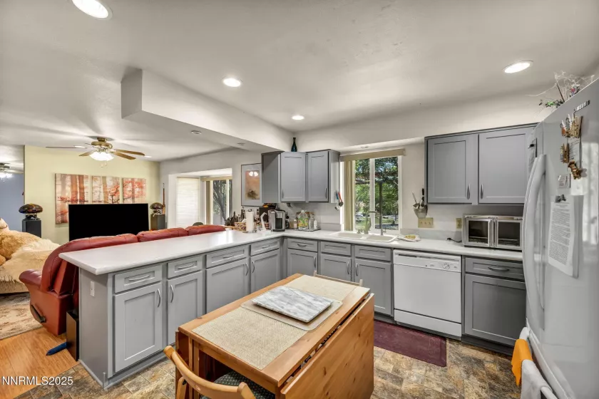 15 Audrey, Carson City, Nevada 89706, 3 Bedrooms Bedrooms, ,2 BathroomsBathrooms,Residential,Residential,Audrey,250053386