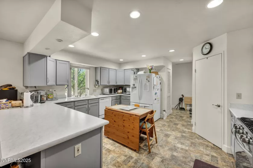 garden kitchen sink