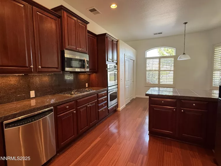 9900 Wilbur May, Reno, Nevada 89521, 3 Bedrooms Bedrooms, ,2 BathroomsBathrooms,Residential,Residential,Wilbur May,250053388