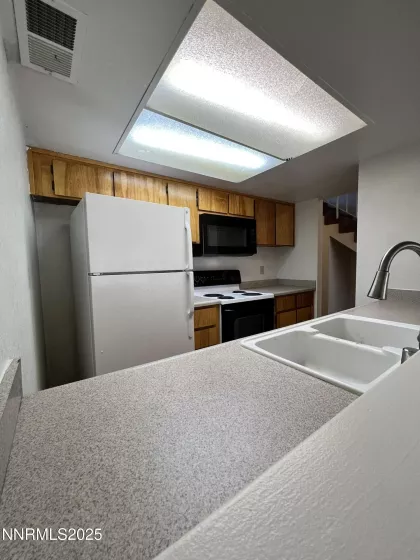 1527 Steven, Sparks, Nevada 89431, 2 Bedrooms Bedrooms, ,2 BathroomsBathrooms,Residential,Residential,Steven,250053391