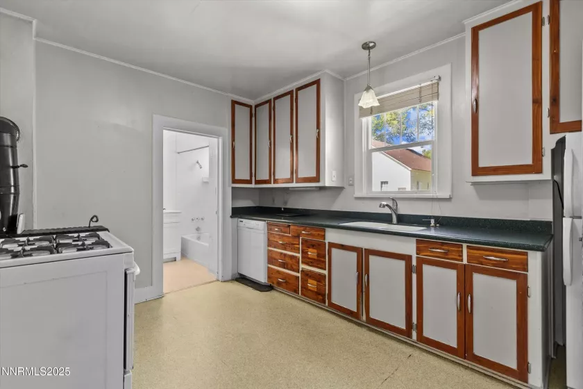 1606 10th, Minden, Nevada 89423, 4 Bedrooms Bedrooms, ,1 BathroomBathrooms,Residential,Residential,10th,250053392
