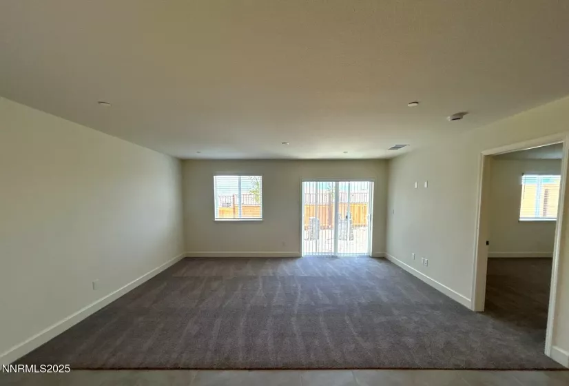 963 Cascade Range, Sparks, Nevada 89436, 4 Bedrooms Bedrooms, ,2 BathroomsBathrooms,Residential Lease,Manufactured,Cascade Range,250053400