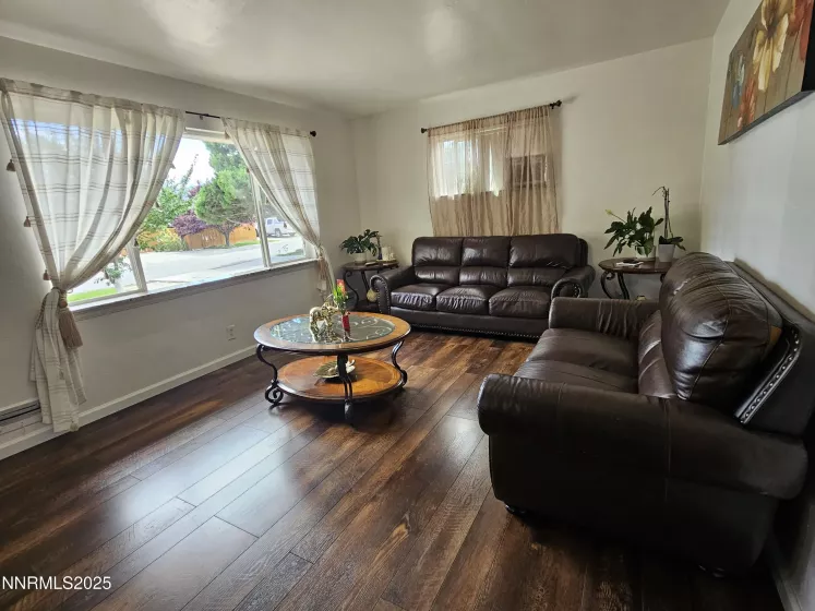 1195 Curti, Reno, Nevada 89502, 3 Bedrooms Bedrooms, ,1 BathroomBathrooms,Residential,Residential,Curti,250053403