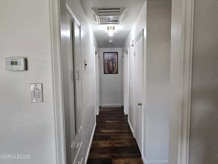 1195 Curti, Reno, Nevada 89502, 3 Bedrooms Bedrooms, ,1 BathroomBathrooms,Residential,Residential,Curti,250053403