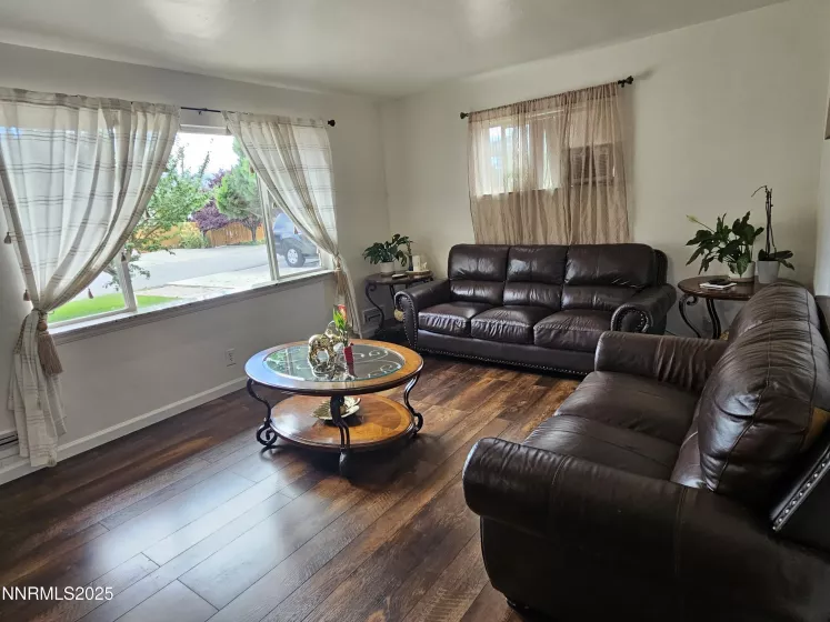 1195 Curti, Reno, Nevada 89502, 3 Bedrooms Bedrooms, ,1 BathroomBathrooms,Residential,Residential,Curti,250053403