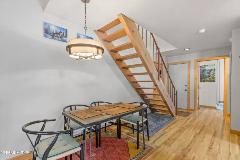 807 Alder, Incline Village, Nevada 89451, 2 Bedrooms Bedrooms, ,2 BathroomsBathrooms,Residential,Residential,Alder,250053404
