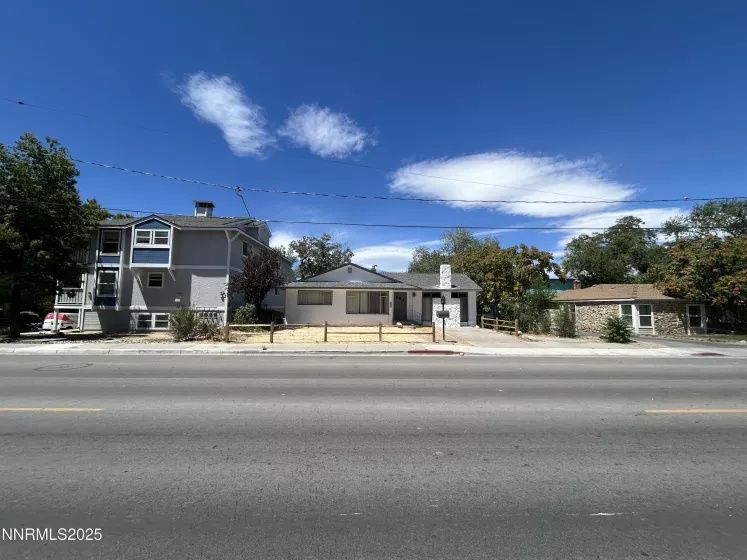 2767 Lakeside, Reno, Nevada 89509, 3 Bedrooms Bedrooms, ,3 BathroomsBathrooms,Residential,Residential,Lakeside,250053401