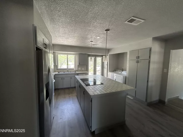 2767 Lakeside, Reno, Nevada 89509, 3 Bedrooms Bedrooms, ,3 BathroomsBathrooms,Residential,Residential,Lakeside,250053401