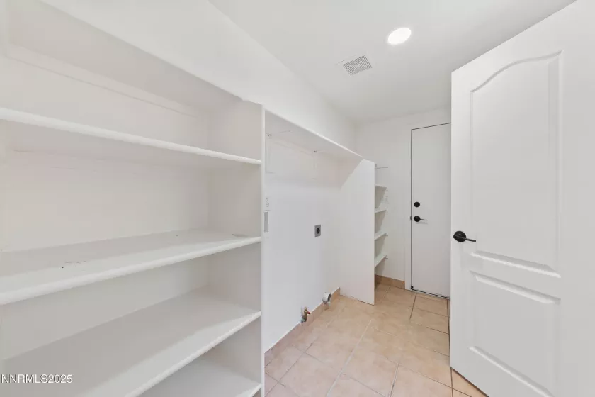 17705 Oakview, Reno, Nevada 89508, 3 Bedrooms Bedrooms, ,3 BathroomsBathrooms,Residential,Residential,Oakview,250051456