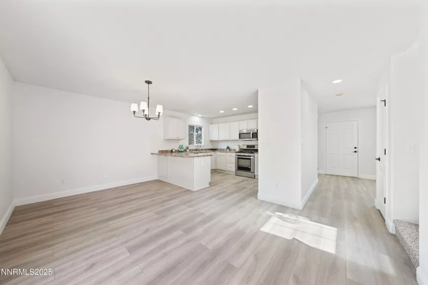 17705 Oakview, Reno, Nevada 89508, 3 Bedrooms Bedrooms, ,3 BathroomsBathrooms,Residential,Residential,Oakview,250051456
