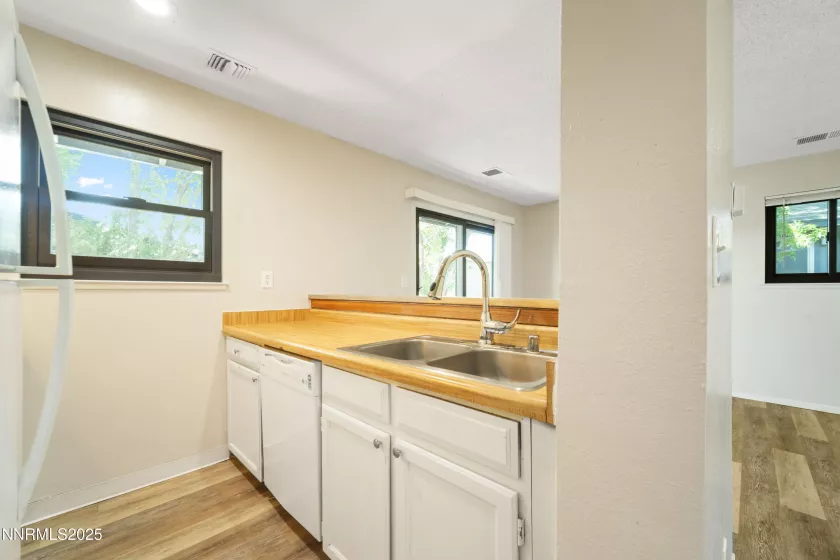 2229 Kietzke, Reno, Nevada 89502, 2 Bedrooms Bedrooms, ,1 BathroomBathrooms,Residential,Residential,Kietzke,250053407