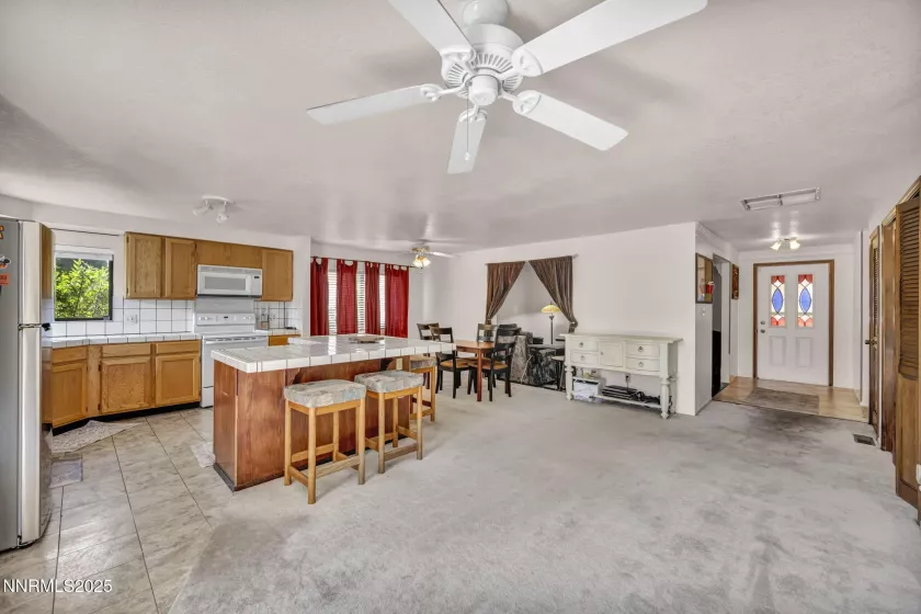 3267 Kitchen, Carson City, Nevada 89701, 3 Bedrooms Bedrooms, ,2 BathroomsBathrooms,Residential,Residential,Kitchen,250053408
