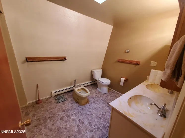 15 Sunnyside, Winnemucca, Nevada 89445, 3 Bedrooms Bedrooms, ,2 BathroomsBathrooms,Residential,Residential,Sunnyside,250053409