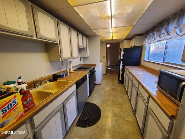 15 Sunnyside, Winnemucca, Nevada 89445, 3 Bedrooms Bedrooms, ,2 BathroomsBathrooms,Residential,Residential,Sunnyside,250053409