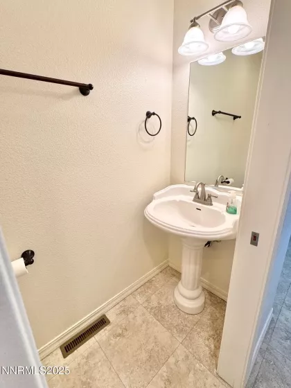 300 Mesa, Winnemucca, Nevada 89445, 3 Bedrooms Bedrooms, ,3 BathroomsBathrooms,Residential,Residential,Mesa,250053410