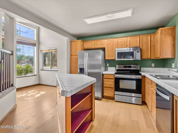 450 Len, Reno, Nevada 89511, 3 Bedrooms Bedrooms, ,3 BathroomsBathrooms,Residential,Residential,Len,250053413