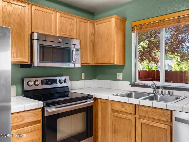 450 Len, Reno, Nevada 89511, 3 Bedrooms Bedrooms, ,3 BathroomsBathrooms,Residential,Residential,Len,250053413