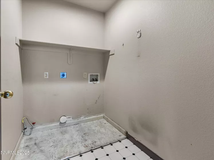 450 Len, Reno, Nevada 89511, 3 Bedrooms Bedrooms, ,3 BathroomsBathrooms,Residential,Residential,Len,250053413